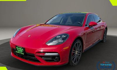 2018 Porsche Panamera Turbo Executive