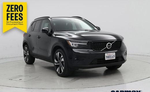 2023 Volvo XC40 Plus Dark
