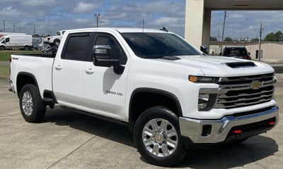 2024 Chevrolet Silverado HD LT