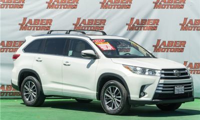 2017 Toyota Highlander SE XLE