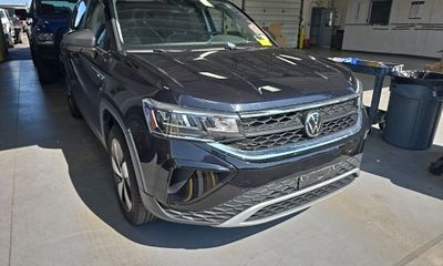 2024 Volkswagen Taos 4Motion S