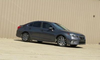 2018 Subaru Legacy Premium ES