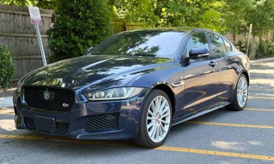 2019 Jaguar XE S