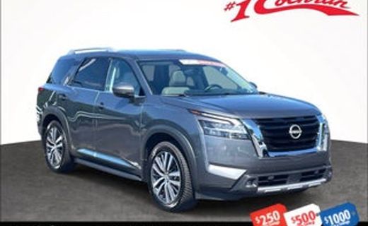 2022 Nissan Pathfinder SL