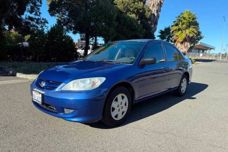 2005 Honda Civic — a typically priced live listing
