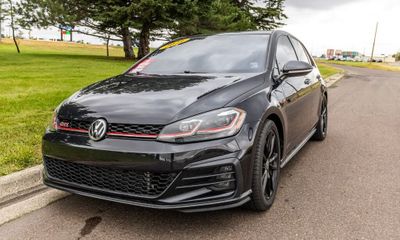 2021 Volkswagen Golf GTI S SE Autobahn