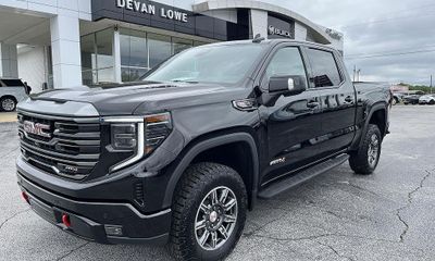 2024 GMC Sierra AT4
