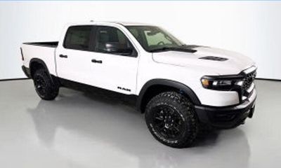2026 GMC Sierra SLT