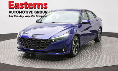 2022 Hyundai Elantra SEL W Premium