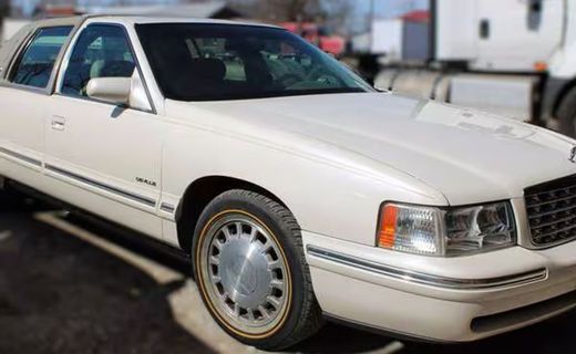 1998 Cadillac Deville Base