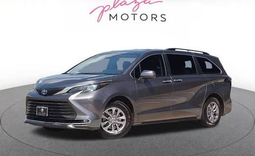 2024 Toyota Sienna XLE