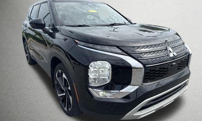 2022 Mitsubishi Outlander SE Black Edition