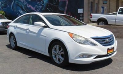 2011 Hyundai Sonata Middle Level