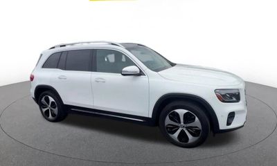 2025 Mercedes-Benz GLB-Class GLB250