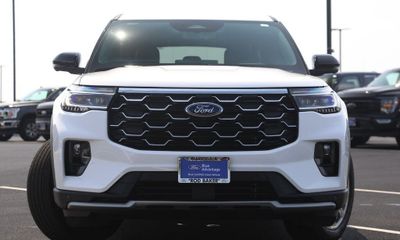 2025 Ford Explorer Platinum