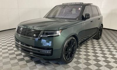 2023 Land Rover Range SE
