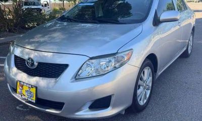2010 Toyota Corolla LE