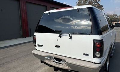 1997 Ford Expedition XLT