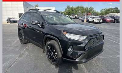 2019 Toyota RAV4 XLE Premium