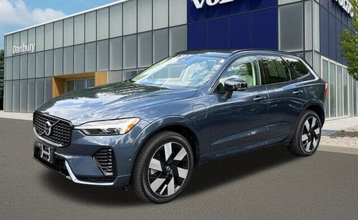 2024 Volvo XC60 Plus Dark