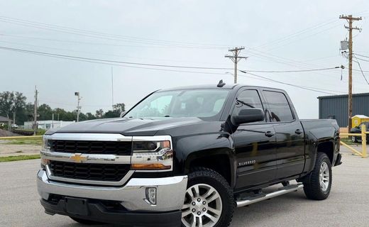 2017 Chevrolet Silverado LT