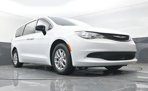 2027 Chrysler Pacifica LX