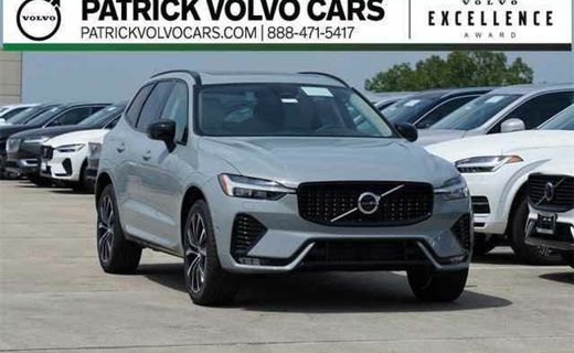 2025 Volvo XC60 Plus Dark