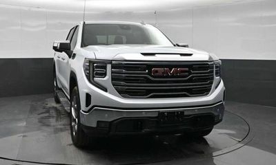 2026 GMC Sierra SLT
