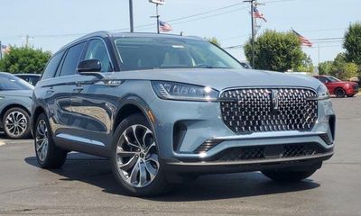 2026 Lincoln Aviator Base