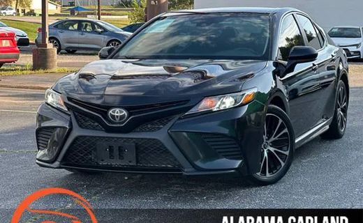 2020 Toyota Camry SE