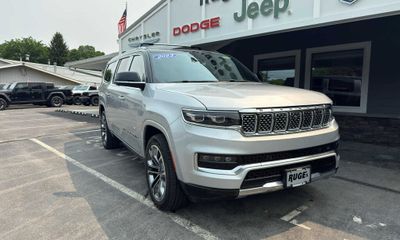2023 Jeep Grand Wagoneer Series III
