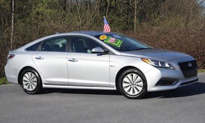 2016 Hyundai Sonata GL Middle LOW