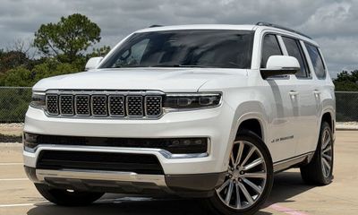 2022 Jeep Grand Wagoneer Series II