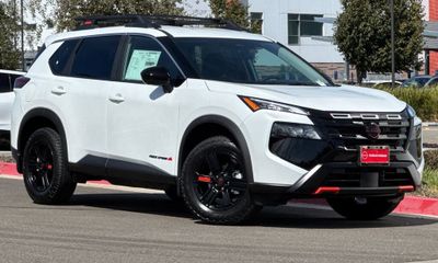 2026 Nissan Rogue SV