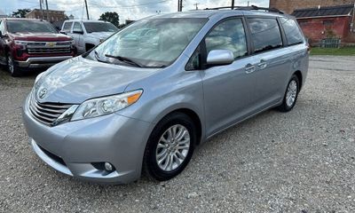 2014 Toyota Sienna XLE