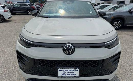 2026 Volkswagen Tiguan 4MOTION SE Black