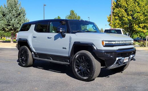 2026 GMC Hummer EV SUV 2X