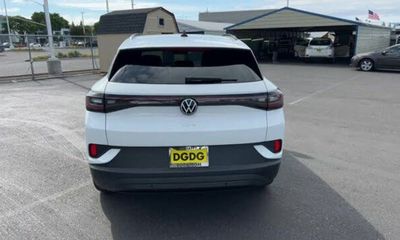 2023 Volkswagen ID 4 Pro