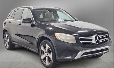 2016 Mercedes-Benz GLC-Class GLC300
