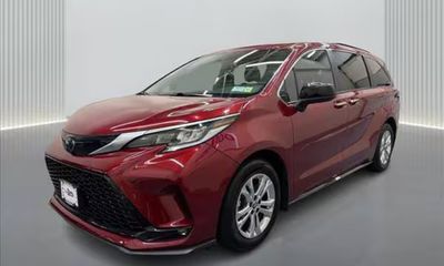 2023 Toyota Sienna XSE