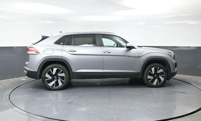2025 Volkswagen Atlas Cross Sport SE