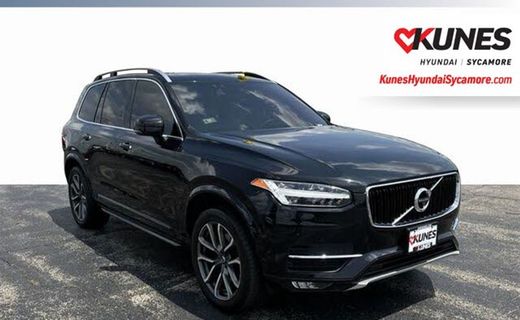 2018 Volvo XC90 Momentum