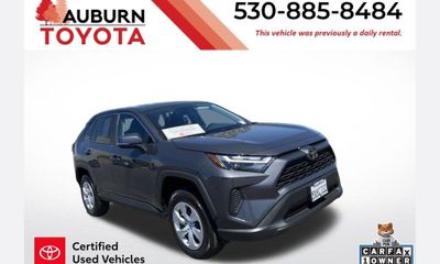 2025 Toyota RAV4 LE