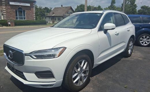 2021 Volvo XC60 Momentum