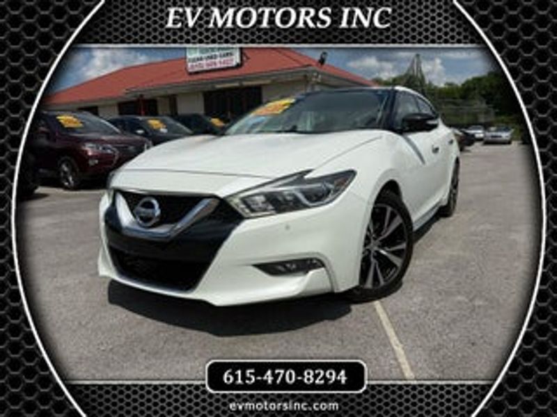 2017 Nissan Maxima — a typically priced live listing