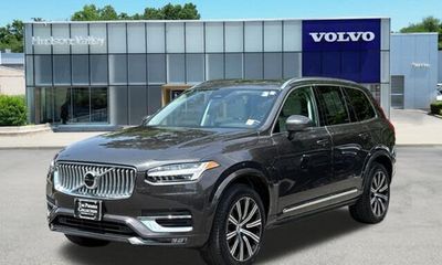 2025 Volvo XC90 Core