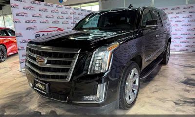 2018 Cadillac Escalade ESV Luxury
