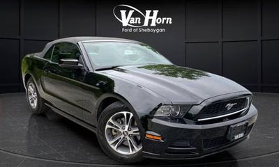 2014 Ford Mustang V6 Convertible