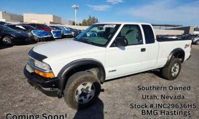 1999 Chevrolet S-10 Pickup LS