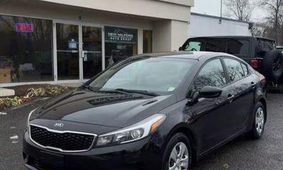 2017 Kia Forte LX Base